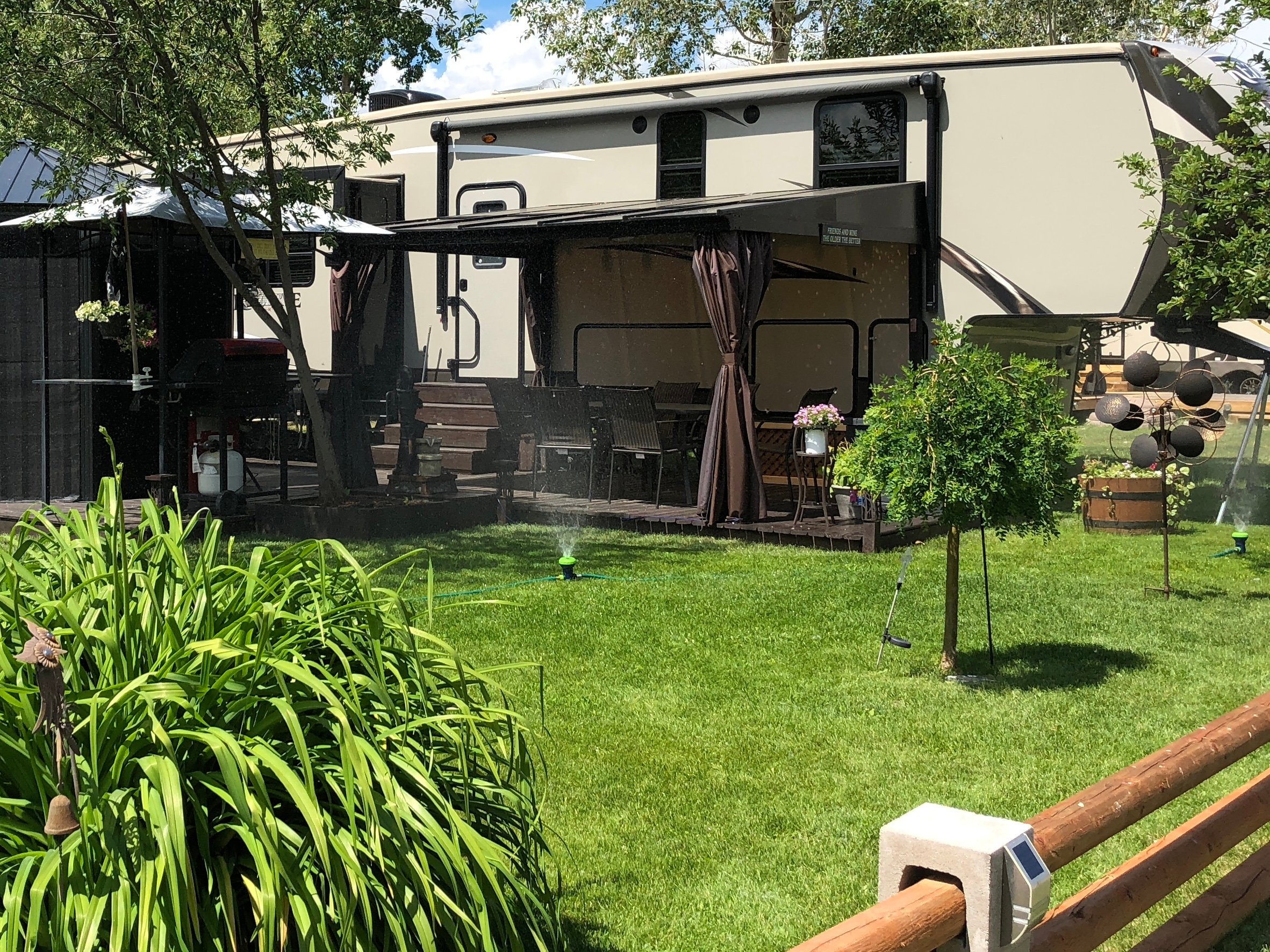 campsite_trailer_0517