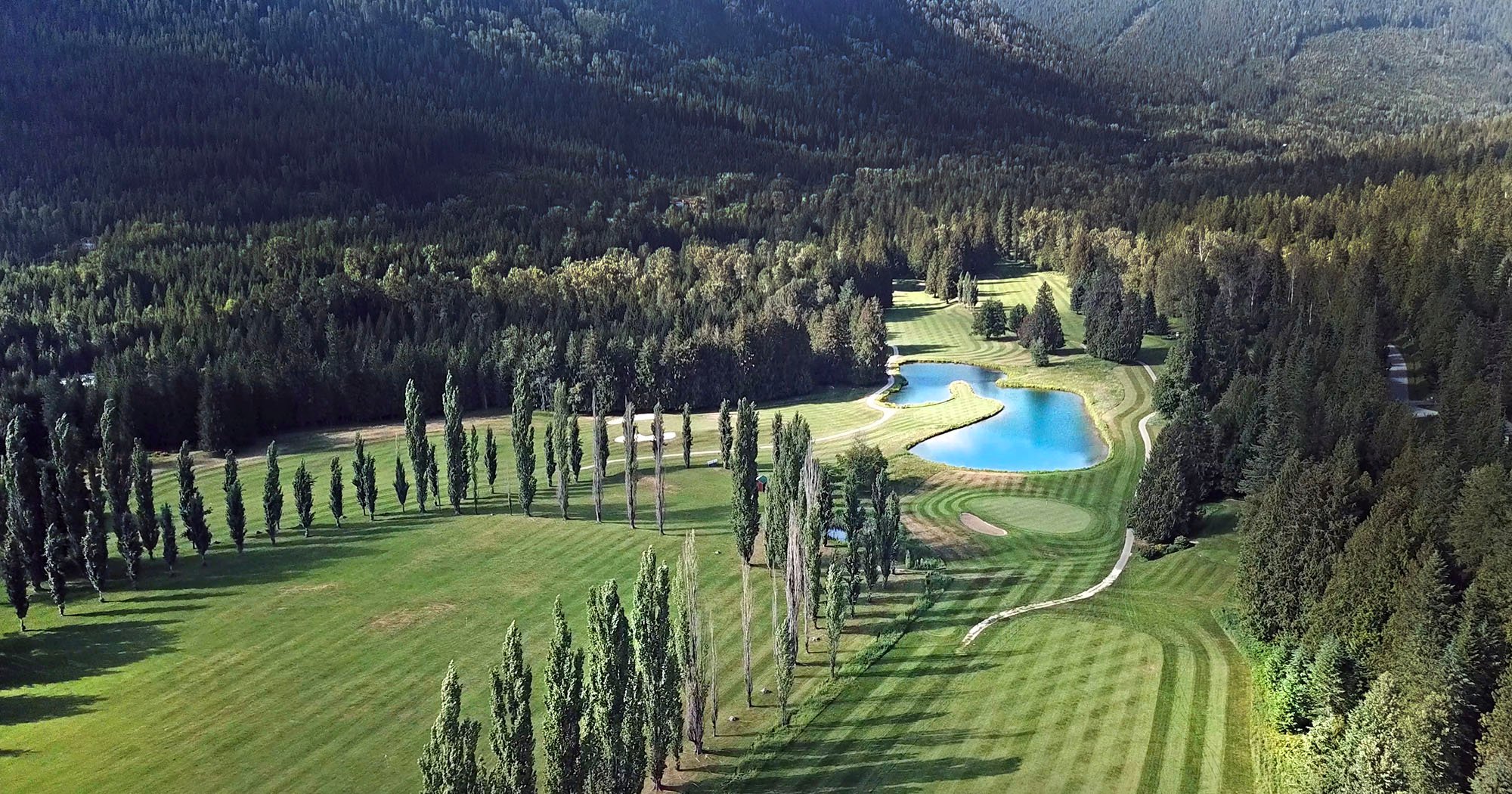 Kokanee_Springs_Golf_pone_mountains_2000px 2