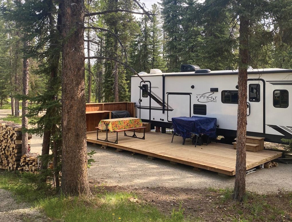 campsite-trailer-deck-PTR_web campsite-trailer-deck-PTR_web