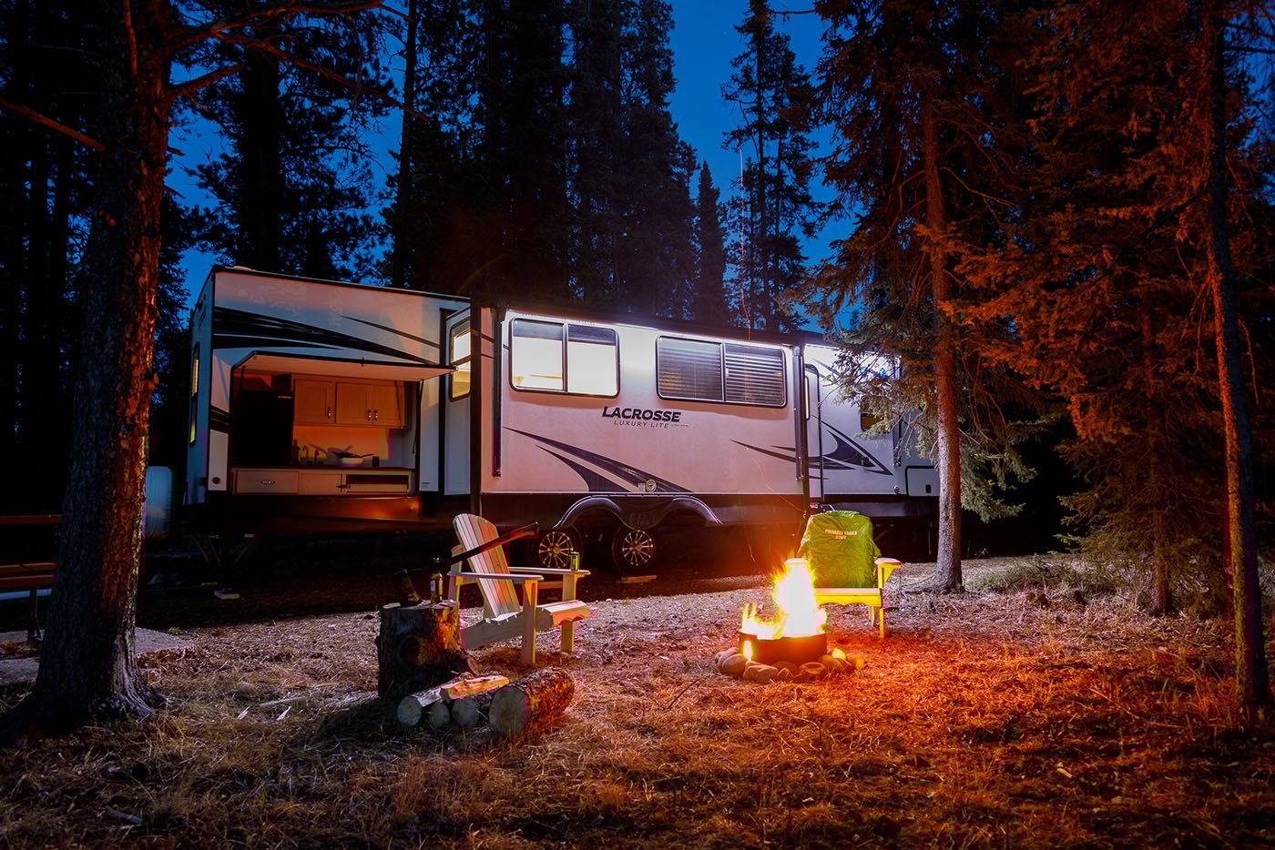 campsite_night-campfire-rv__Edson_1400